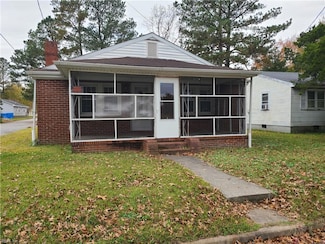 316 S College Dr, Franklin, VA 23851