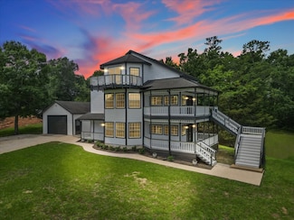 401 Paradise Dr, Coldspring, TX 77331