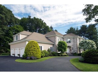 71 Sharpe Rd, Newton Center, MA 02459