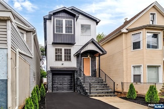 15 Monroe St, Garfield, NJ 07026