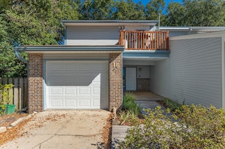 16 Gardner Dr, Shalimar, FL 32579