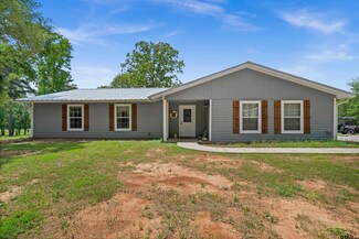 596 County Road 4906, Troup, TX 75789