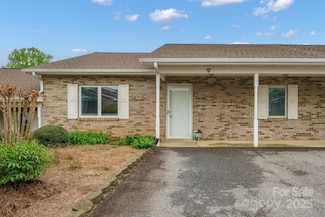 505 2nd Street Place NE Unit B2, Conover, NC 28613