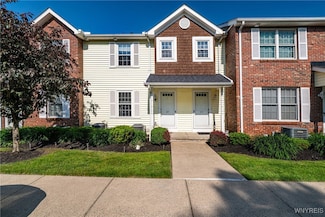 27 Olde Stone Ln Unit 27, Lancaster, NY 14086
