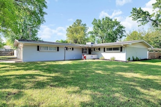6033 E 10th St N, Wichita, KS 67208