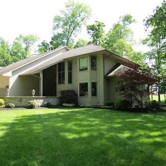 10207 Oak Creek Dr, Sidney, OH 45365