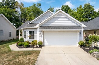 10460 E Ravine View Ct, North Royalton, OH 44133
