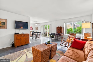 10051 Windstream Dr Unit 2, Columbia, MD 21044