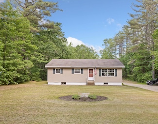 267 Manchester Rd, Steep Falls, ME 04085