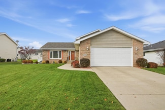 6586 Falcon Dr, Schererville, IN 46375