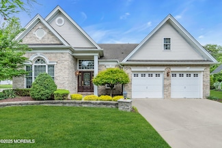 1 Lattimore Ct, Freehold, NJ 07728