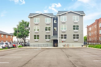 539 Front St Unit 4A, Hempstead, NY 11550