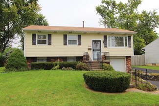 2768 Fleet Rd, Columbus, OH 43232