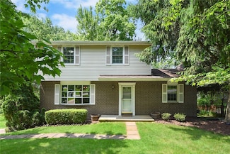 662 Huntington Dr, Cranberry Township, PA 16066