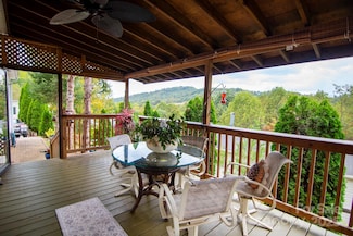 304 Golden Aster Rd, Swannanoa, NC 28778