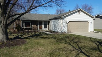 1032 N Ridgewood Ln, Palatine, IL 60067