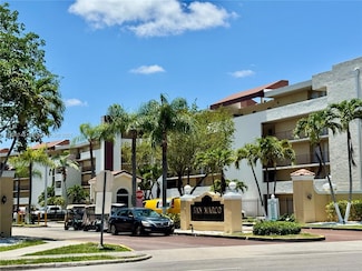 8810 Fontainebleau Blvd Unit 318, Miami, FL 33172