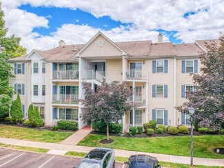 35 Dartmouth Way Unit 70A1, North Brunswick, NJ 08902