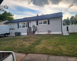 25 Monroe Ave, Carteret, NJ 07008