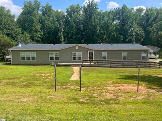215 Maxie Ave, Greenville, SC 29611