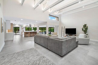 803 Foxpointe Cir, Delray Beach, FL 33445