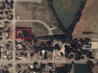 123 N 1st St, Lincoln, KS 67455