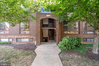 122 Roberts Ln Unit 300, Alexandria, VA 22314