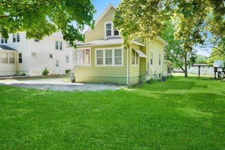 2064 Independence Ave, Evansdale, IA 50707