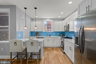 1535 Clearview St, Philadelphia, PA 19141