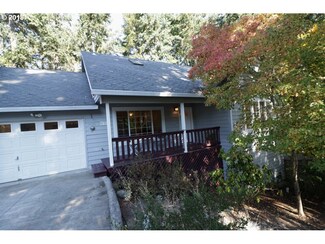 858 Brookside Dr, Eugene, OR 97405
