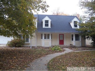 550 1st St N, Winsted, MN 55395