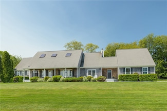 15 Roger Williams Ct, Portsmouth, RI 02871
