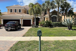 9192 Pineville Dr, Lake Worth, FL 33467