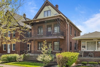 2421 Welch Ave, Niagara Falls, NY 14303