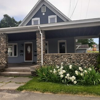 10 Parsons St Unit 1, Colebrook, NH 03576