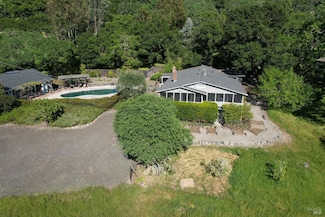 2105 Thornsberry Rd, Sonoma, CA 95476