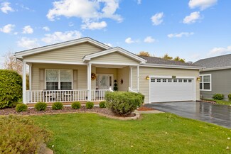 2323 Horseshoe Ct, Grayslake, IL 60030