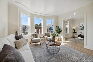 31 Cuvier St, San Francisco, CA 94112