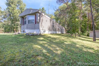7020 E 16th St, White Cloud, MI 49349