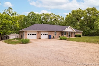 18 Welsh Rd, Lake Ozark, MO 65049