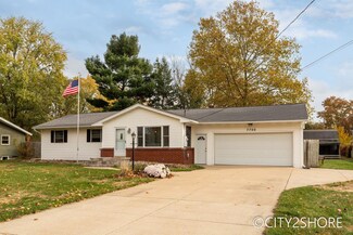 7700 Lilac Dr, Jenison, MI 49428