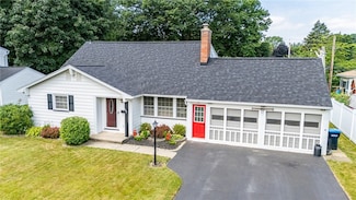 127 Howedale Dr, Rochester, NY 14616