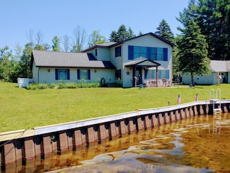 567 Mary Ln, Harrison, MI 48625