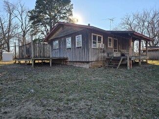 17575 Freedom Rd, Willow Springs, MO 65793