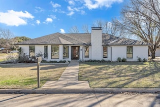1 Brook Creek Ct, Roanoke, TX 76262
