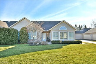 601 Willow Brook Dr NE, Warren, OH 44483