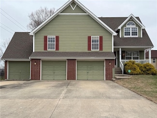 1116 Wiltshire Blvd, Raymore, MO 64083