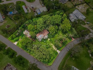 14202 Craftmade Ln, Houston, TX 77044