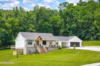 17124 Old Kentucky Rd, Walling, TN 38587