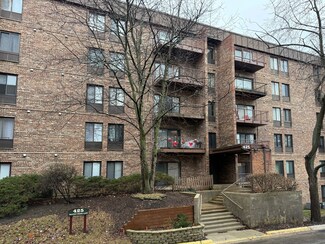 425 Walnut Creek Ln Unit 1310, Lisle, IL 60532